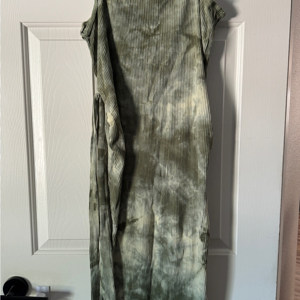 Source Unknown Olive Tie-Dye Midi Dress